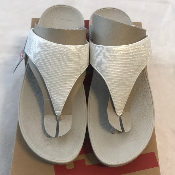 Fitflop Shoes - Women’s Lulu Toe-Thong Fitflop Samdals size 9